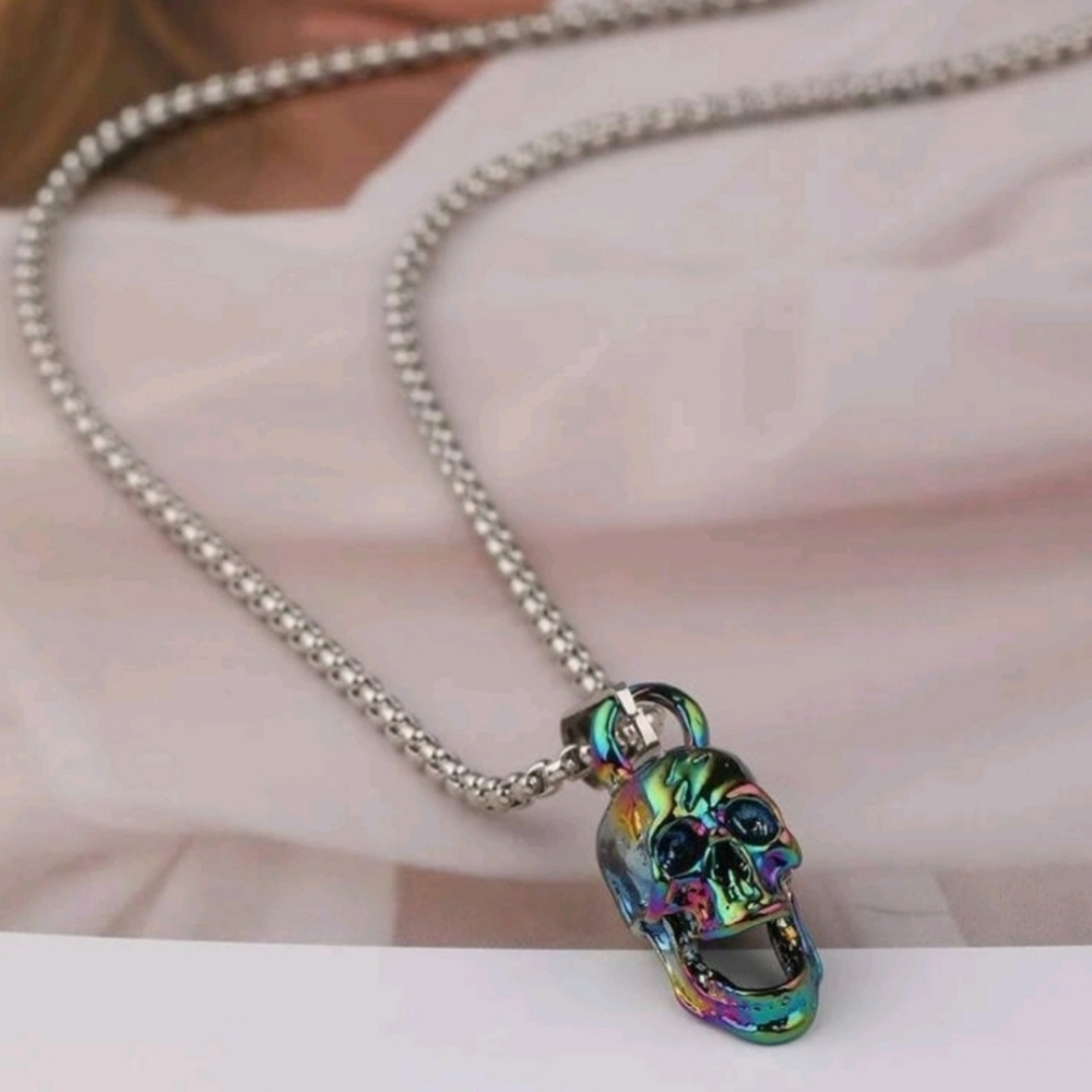Multi colored oil slick skull necklace NEW